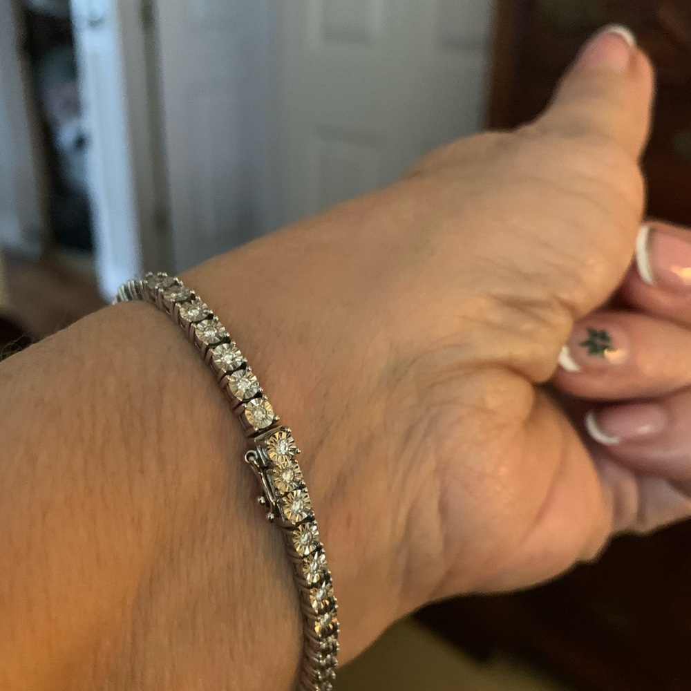 Infinity DIAMOND tennis Bracelet. Sterling silver 
about 7 inch ***SALE ***